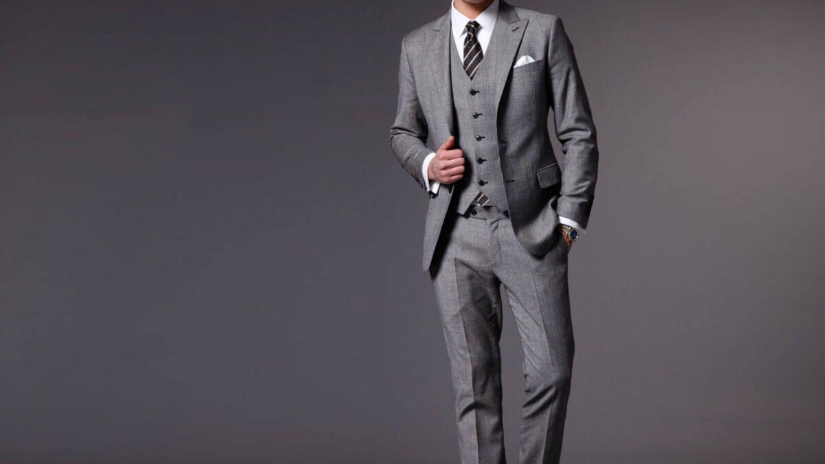Серый мужской костюм – универсальный элемент мужского гардероба