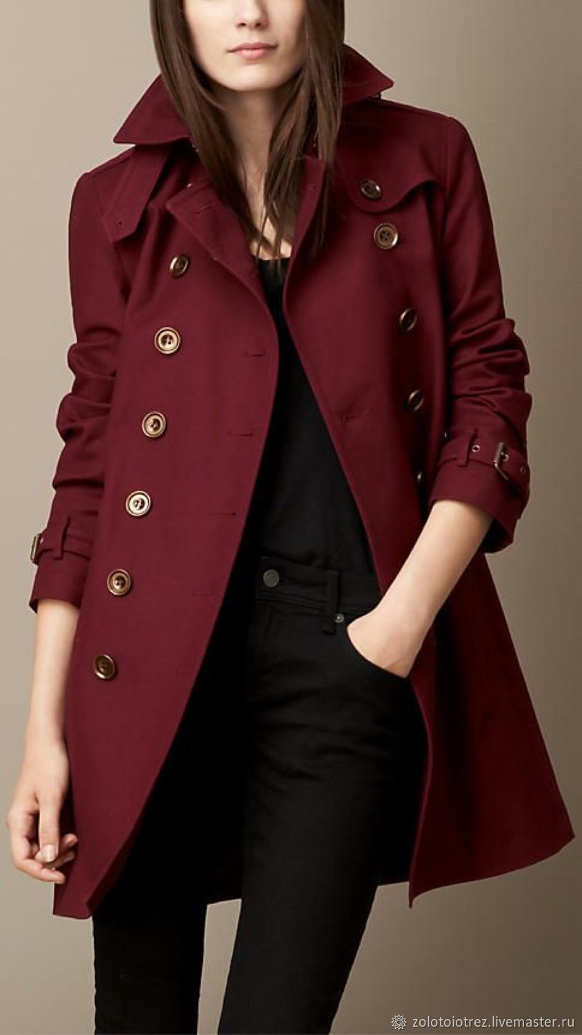 С чем носить пальто бордового цвета?